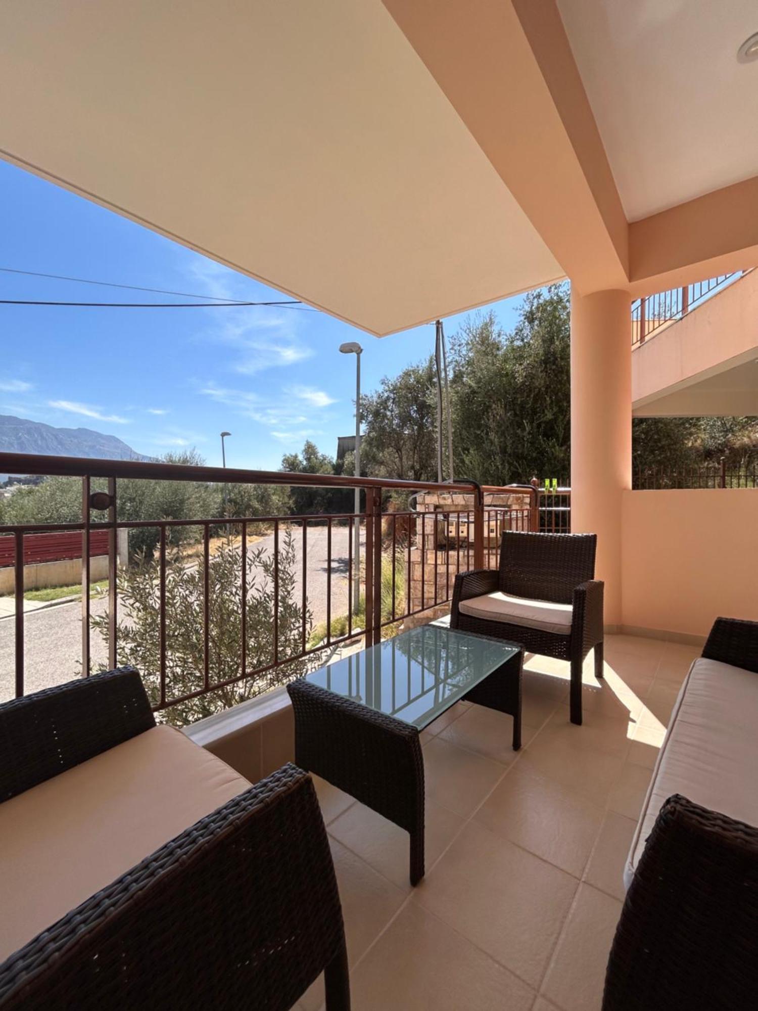 Feel At Home - Kalamata - Near The Center Екстериор снимка
